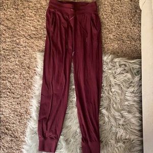BARELY WORN size 4 maroon lululemon joggers